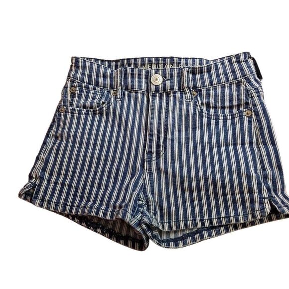 American Eagle Outfitters Pants - American Eagle Outfitters stripped shorts 0